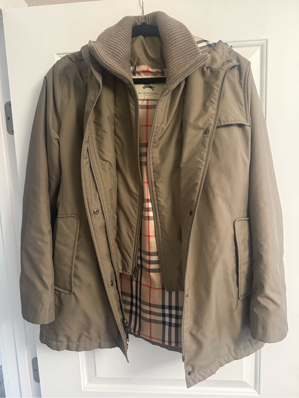 Burberry khaki Raincoat with Signature Check Lining